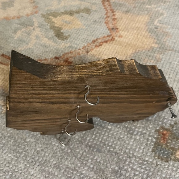 Handcrafted Stained Key Holder of Michigan. stained.4 hooks. Measures 9”x7”x3/4” - Picture 4 of 6